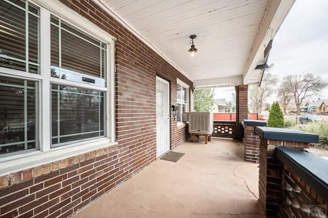 1802 E Routt Ave, Pueblo, CO 81004 - view of patio / terrace with a porch