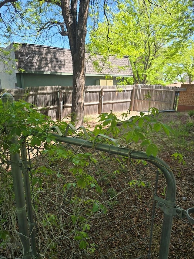 178 Macneil Pl, Pueblo, CO 81001 - view of yard with fence