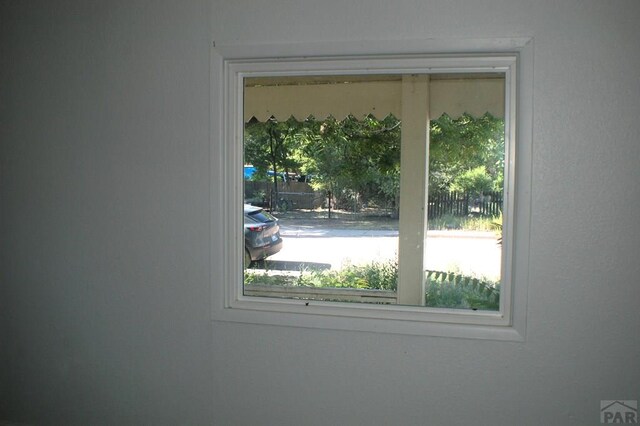 615 E 1st St, Pueblo, CO 81001 - photo 3