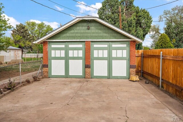 423 Washington St, Pueblo, CO 81004 - view of outbuilding featuring a fenced backyard