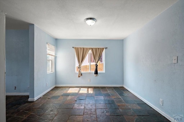 841 E Abriendo Ave, Pueblo, CO 81004 - photo 11