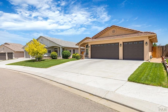 736 Aspencrest Dr, Pueblo, CO 81005 - photo 3
