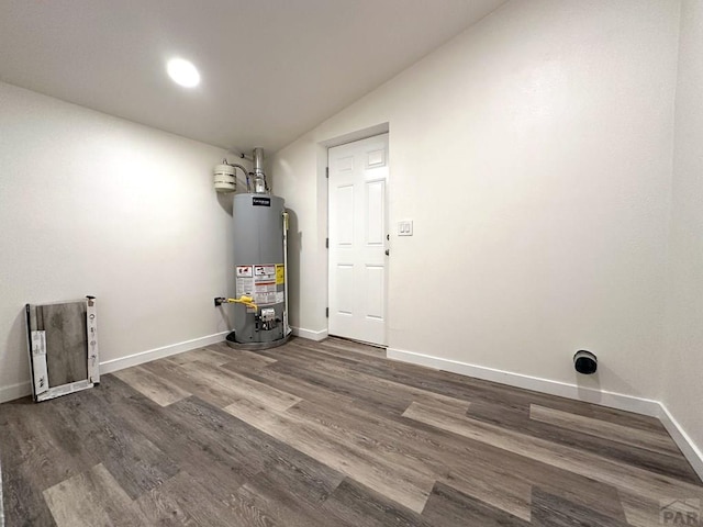1016 E 10th St, Pueblo, CO 81001 - utility room featuring water heater