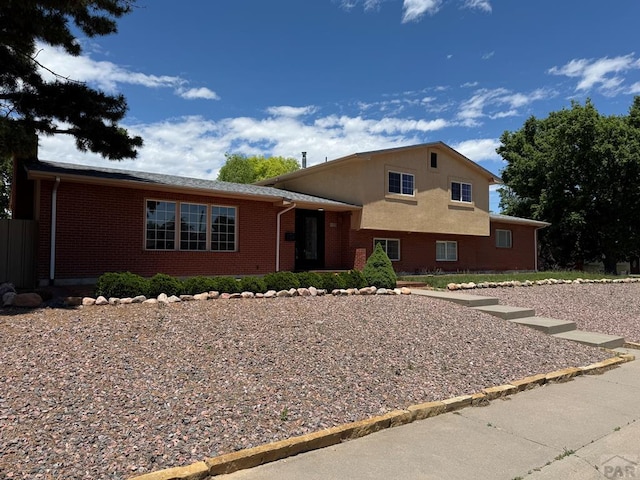 135 La Rochelle Dr, Pueblo, CO 81005 - photo 2