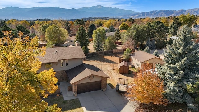 bird's eye view with a mountain view