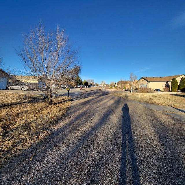 Listing photo 3 for 773 S Bellflower Dr, Pueblo West CO 81007