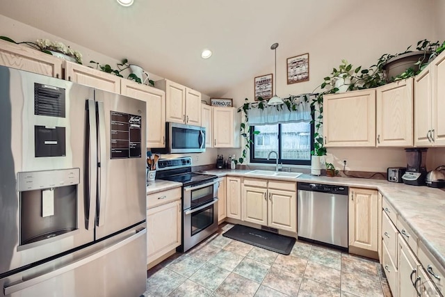 8 Stoneacre Ct, Pueblo, CO 81005 - photo 10