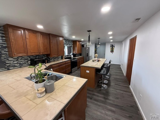 1209 S 9th St, Lamar, CO 81052 - photo 2