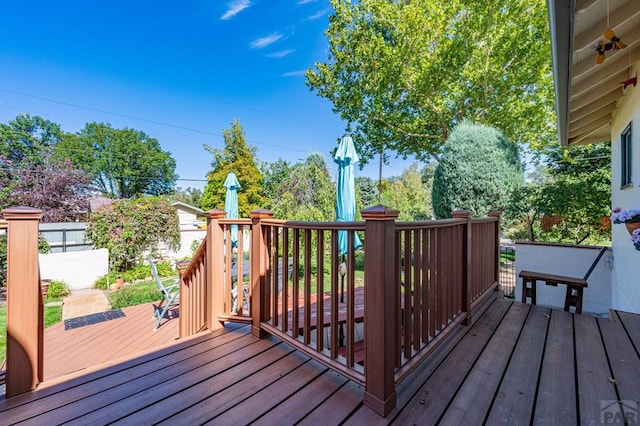 deck with fence