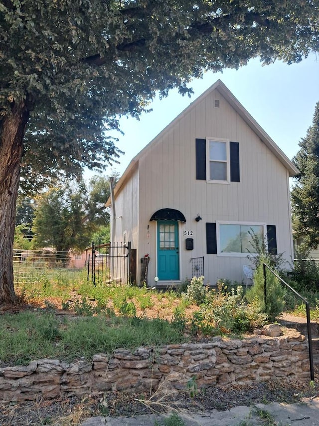 512 Barnes Ave, La Junta, CO 81050 - photo 1