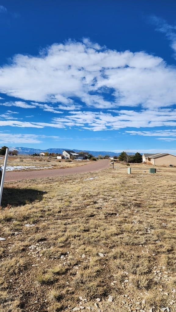 Listing photo 3 for 11 W Sunnyslope Dr, Pueblo CO 81007