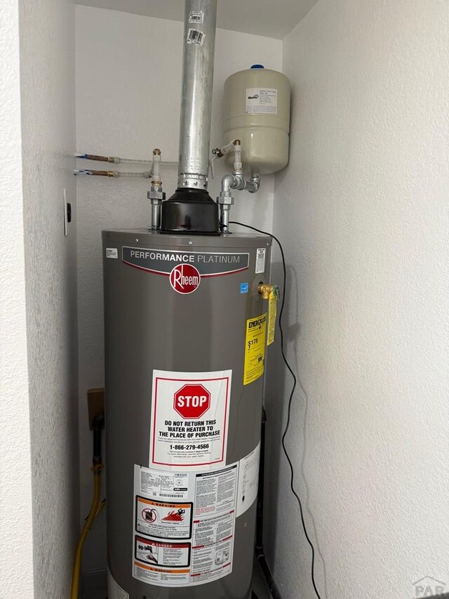 110 W 10th St, Walsenburg, CO 81089 - utilities with water heater