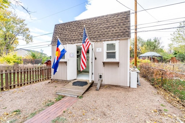 1329 Alexander Cir, Pueblo, CO 81001 - view of outbuilding featuring a fenced backyard