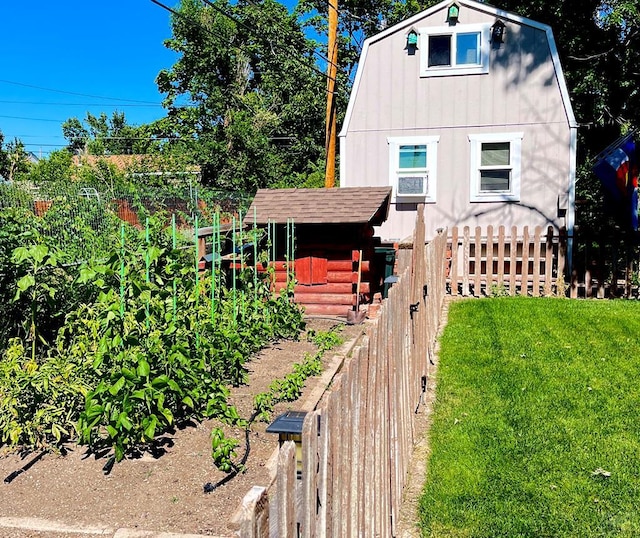 1329 Alexander Cir, Pueblo, CO 81001 - view of side of property featuring a gambrel roof