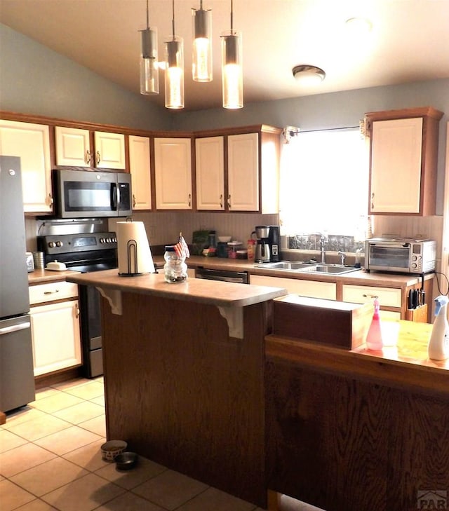1327 N Blazing Star Ln, Pueblo, CO 81007 - photo 7