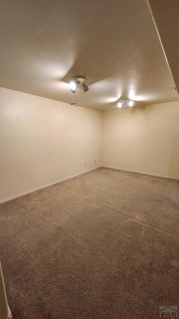 1327 N Blazing Star Ln, Pueblo, CO 81007 - photo 30