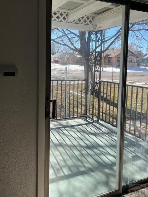 1640 Wabash Ave, Pueblo, CO 81004 - doorway featuring a textured wall
