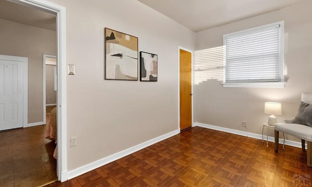 living area with baseboards