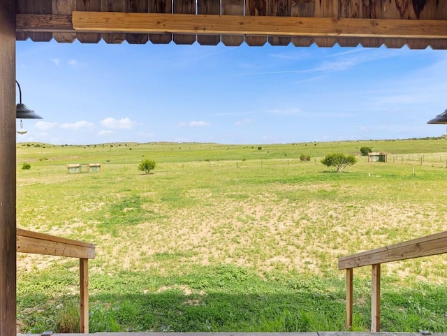 view of yard featuring a rural view