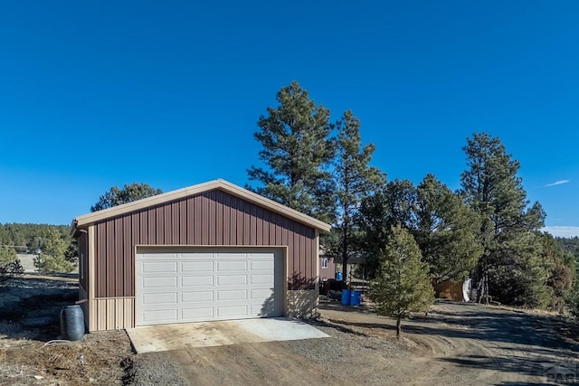 view of detached garage